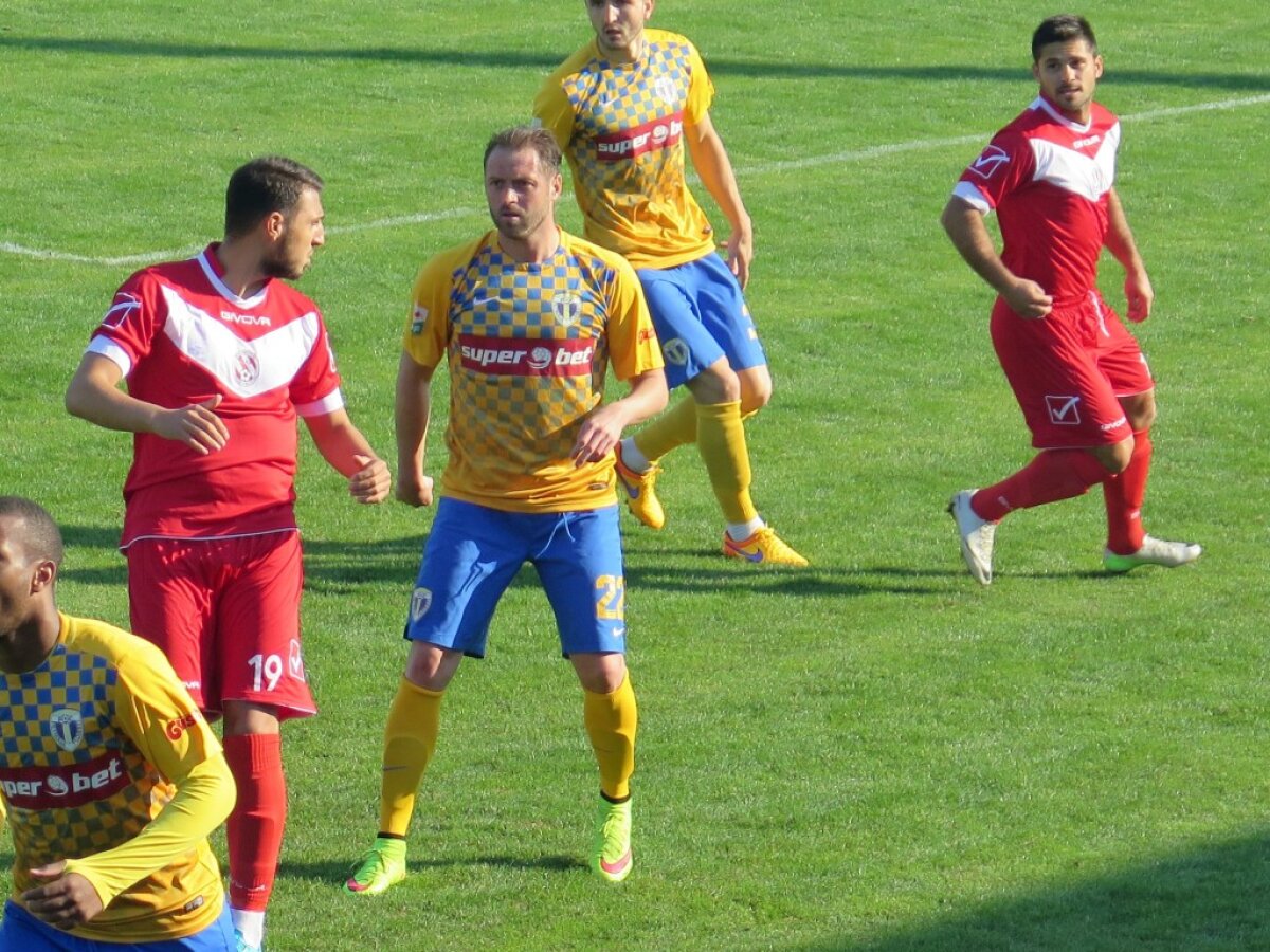 FOTO Prima victorie pentru Stoichiță pe banca Petrolului » Meci cu 7 goluri la Berceni + debut pentru un fost dinamovist