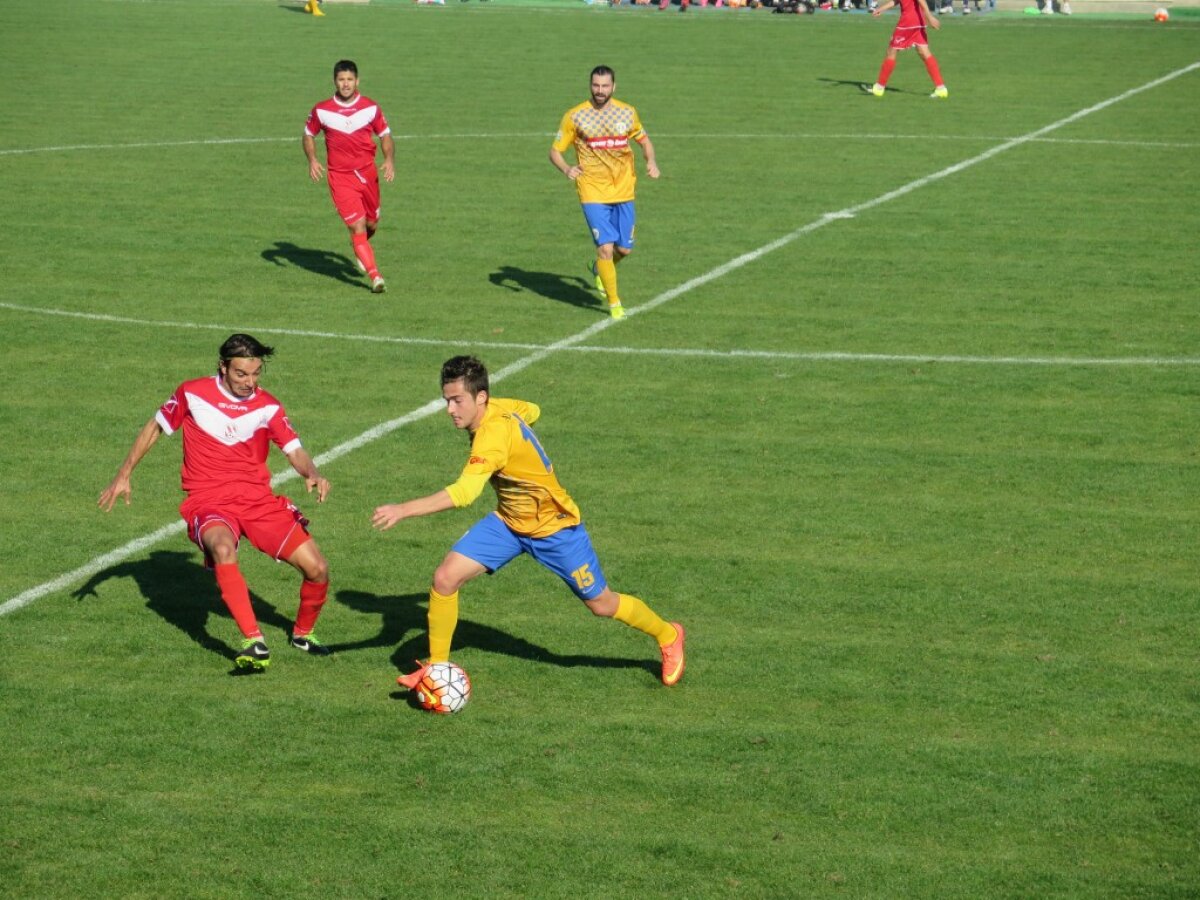 FOTO Prima victorie pentru Stoichiță pe banca Petrolului » Meci cu 7 goluri la Berceni + debut pentru un fost dinamovist