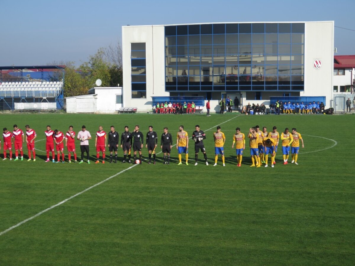 FOTO Prima victorie pentru Stoichiță pe banca Petrolului » Meci cu 7 goluri la Berceni + debut pentru un fost dinamovist