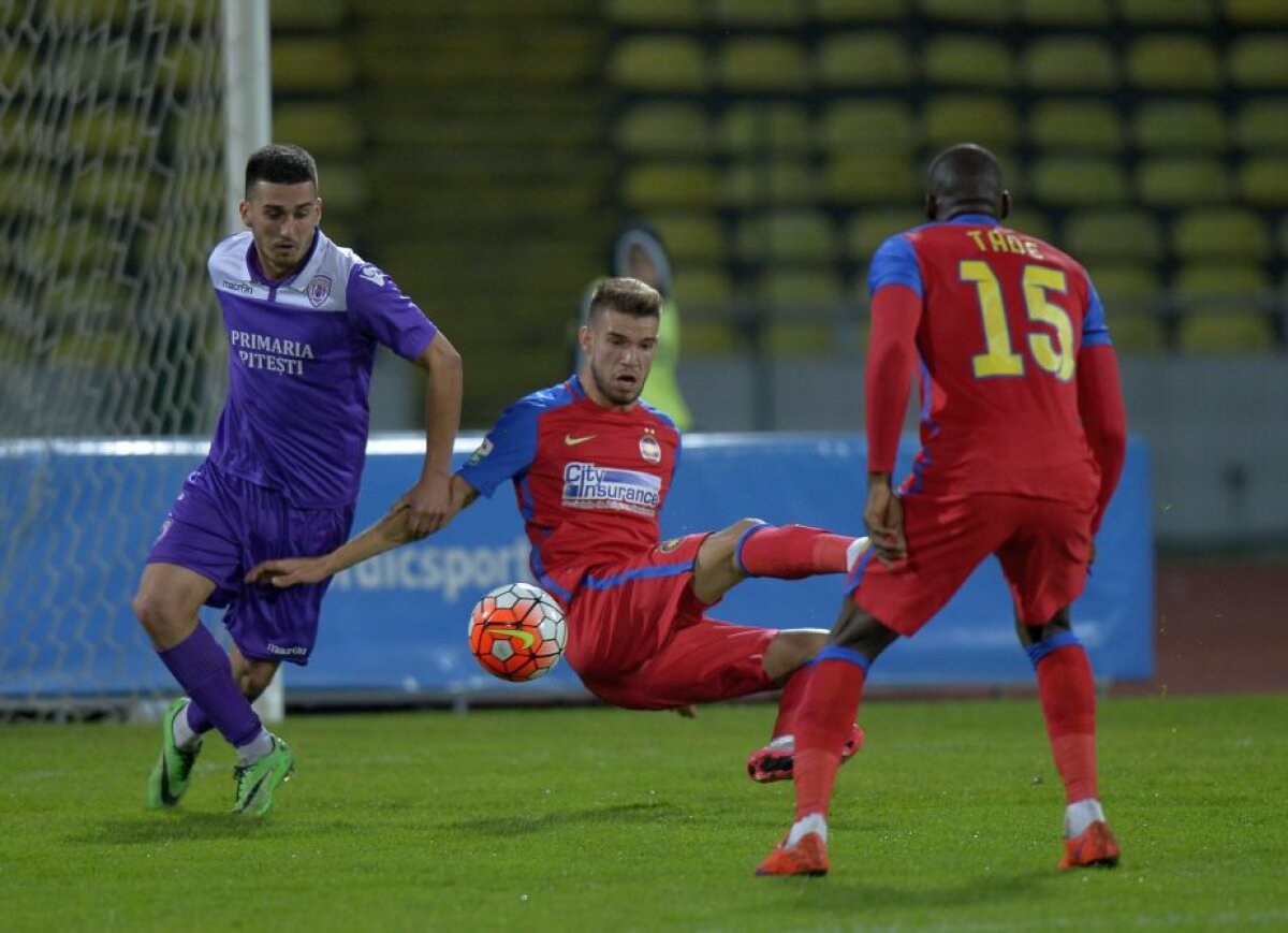 FOTO Chinuit » Steaua a cîștigat greu amicalul cu SCM Pitești, 1-0 » 3000 de oameni au asistat la meci