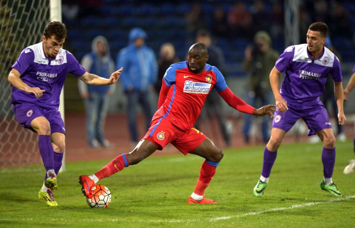 FOTO Chinuit » Steaua a cîștigat greu amicalul cu SCM Pitești, 1-0 » 3000 de oameni au asistat la meci