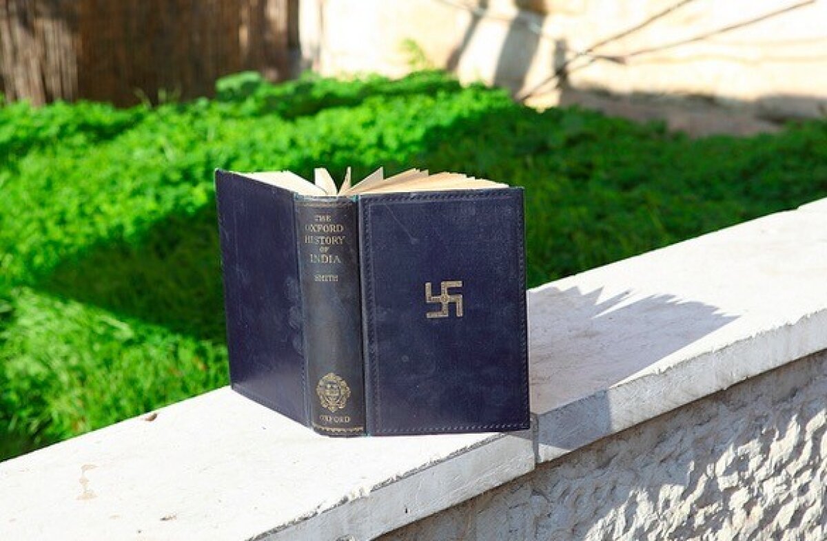 FOTO Zvastică nazistă nu a fost mereu un simbol negativ: cele mai inedite moduri în care a fost folosită