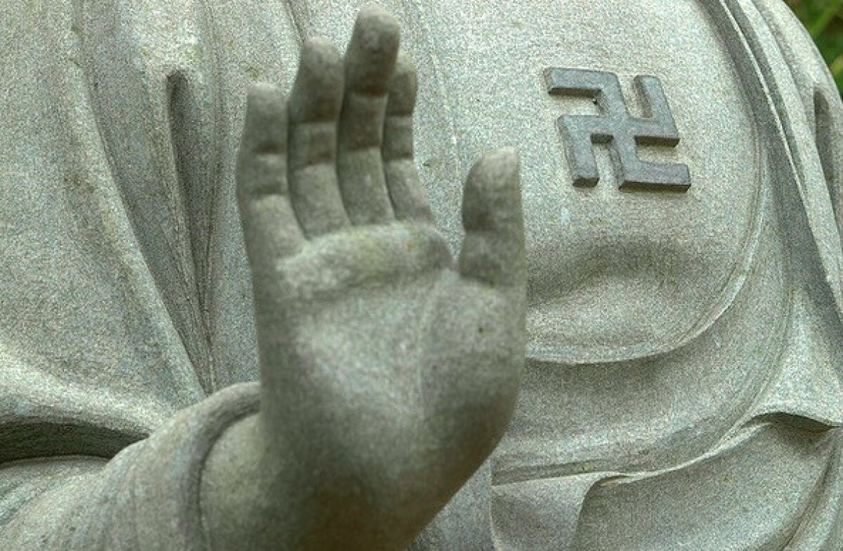 FOTO Zvastică nazistă nu a fost mereu un simbol negativ: cele mai inedite moduri în care a fost folosită