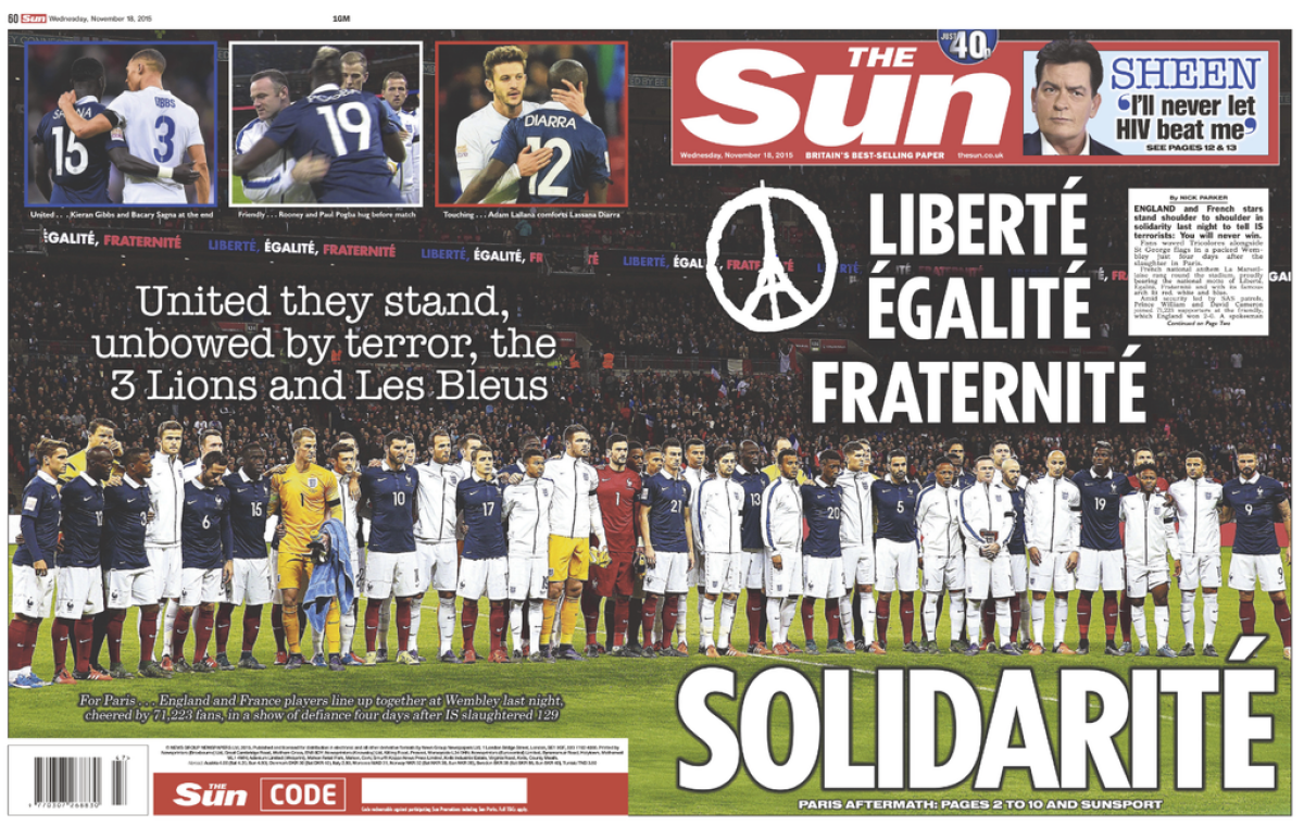 FOTO Momente speciale în memoria victimelor atentatelor din Paris la Anglia-Franța 2-0: "Je suis Wembley"