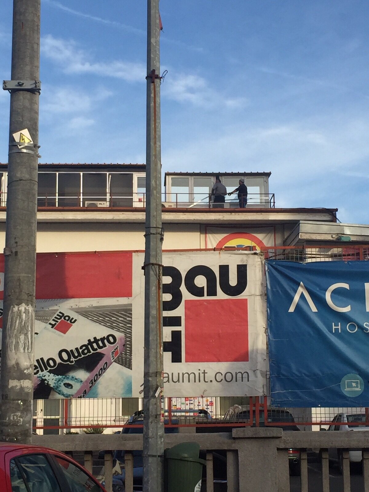 UPDATE Derby de România poate fi suspendat pentru 6.200 de euro! Scandalul a ajuns la un nou nivel: Badea și-a trimis oamenii să își sigileze cabinele TV