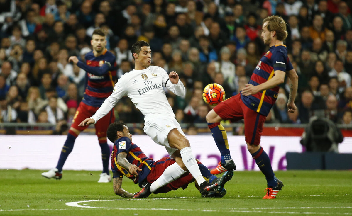 VIDEO + FOTO Real Madrid, demolată pe Santiago Bernabeu de Barcelona, scor 0-4 » Fanii madrileni i-au aplaudat pe catalani