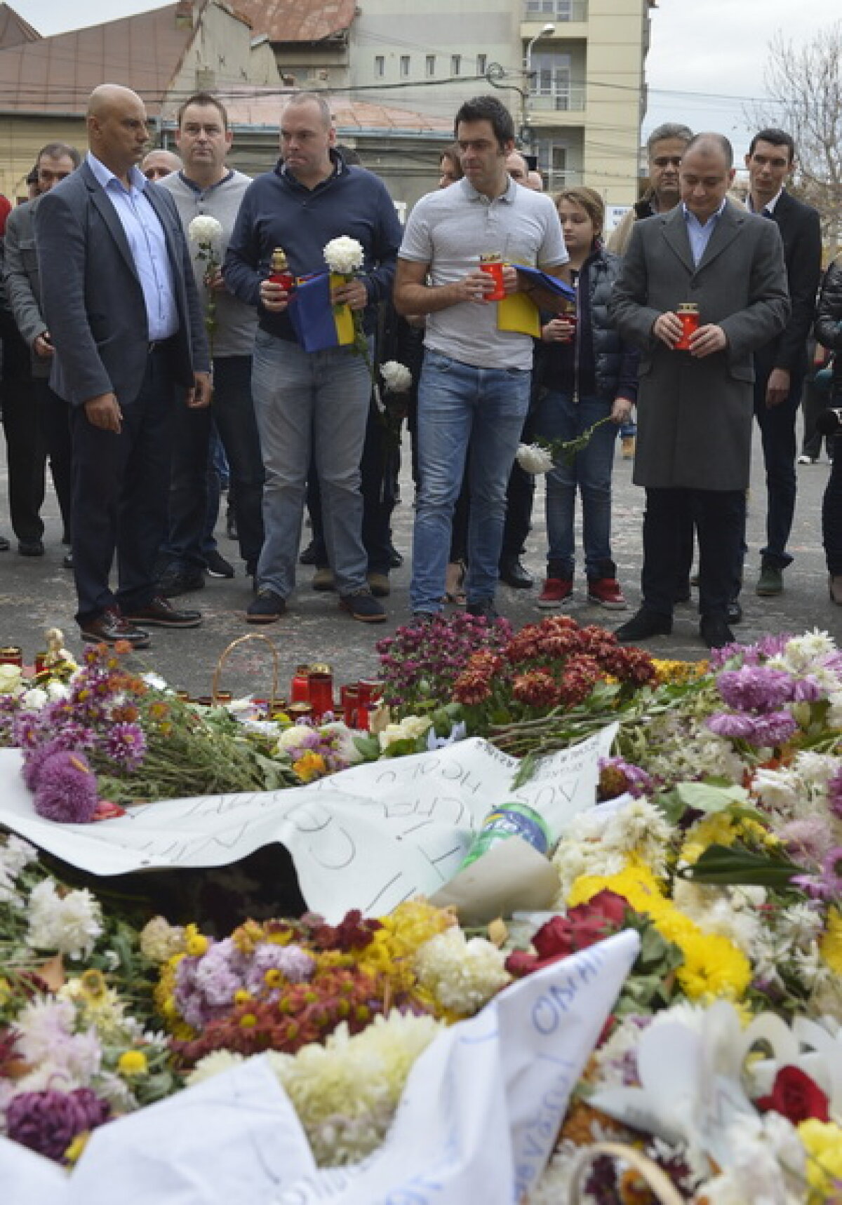 GALERIE FOTO Gest emoționant făcut de O'Sullivan și Bingham ! Au mers și s-au recules în fața clubului Colectiv