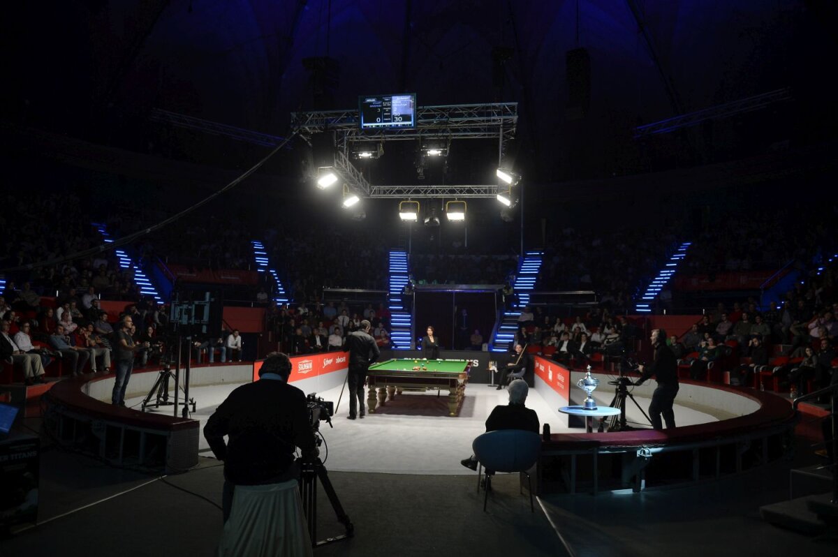 FOTO În numele jocului » Ronnie O'Sullivan şi Stuart Bingham au făcut show timp de două zile la București