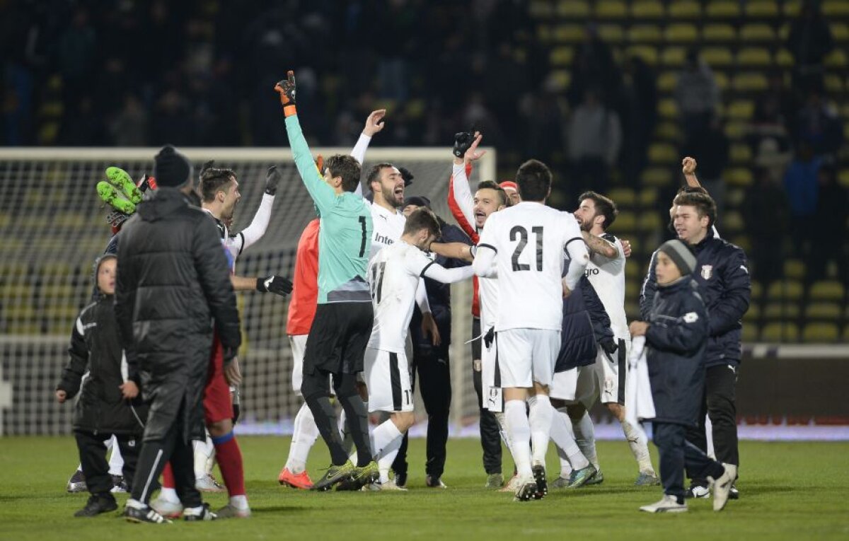 VIDEO + FOTO Dramatic! Steaua a pierdut în ultimul minut meciul cu Astra, 0-1 » Șansele la titlu sînt tot mai mici