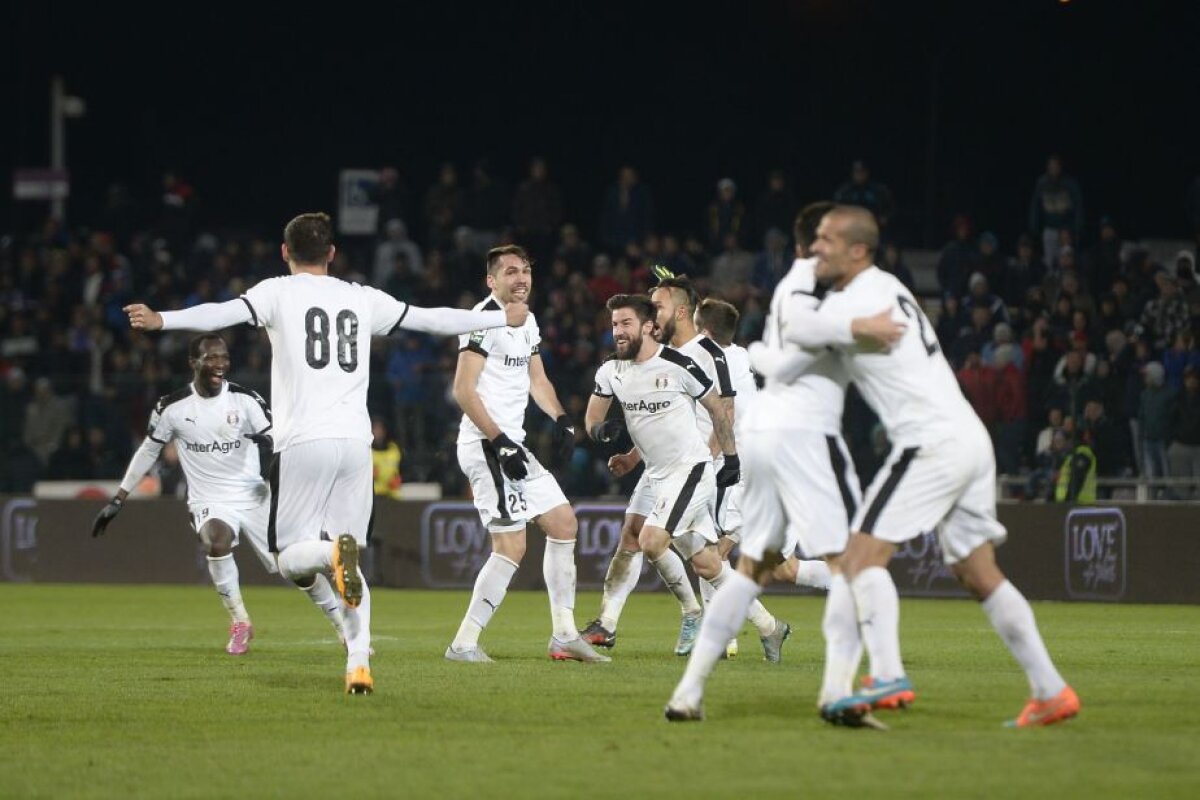 VIDEO + FOTO Dramatic! Steaua a pierdut în ultimul minut meciul cu Astra, 0-1 » Șansele la titlu sînt tot mai mici