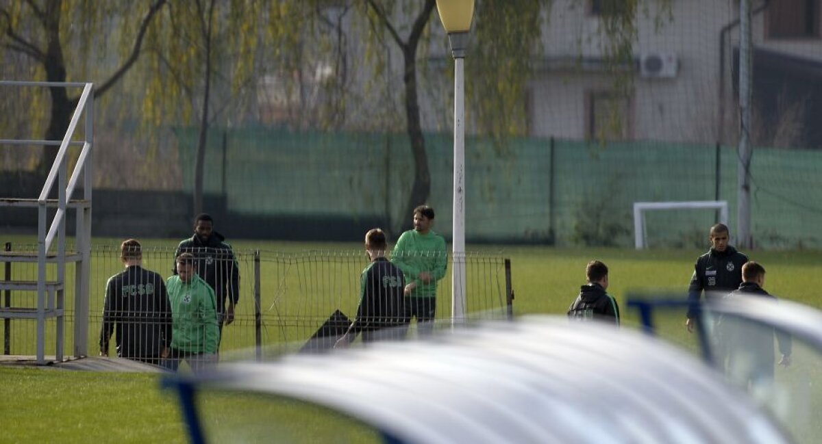 FOTO UPDATE Neubert a condus antrenamentul Stelei! Ce s-a întîmplat cu Reghecampf