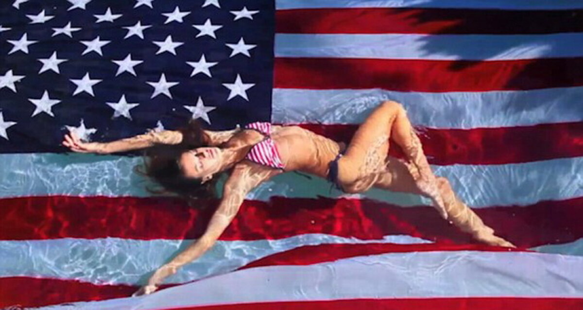 Alessandra Ambrosio îi face mîndri pe americani! Imagini senzaționale cu superba braziliancă
