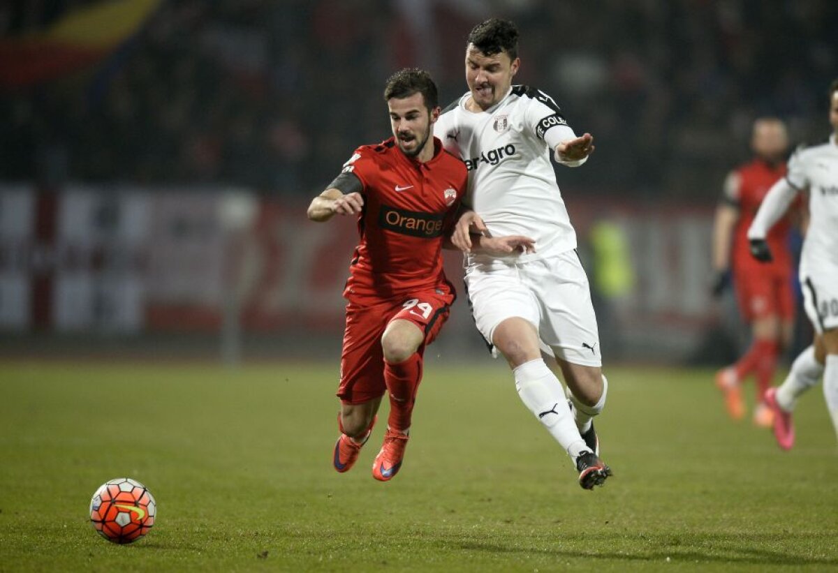 FOTO Dinamo - Astra 2-1 » "Cîinii" au cîștigat meciul grație unui gol marcat în ultimul minut și s-au calificat în semifinale