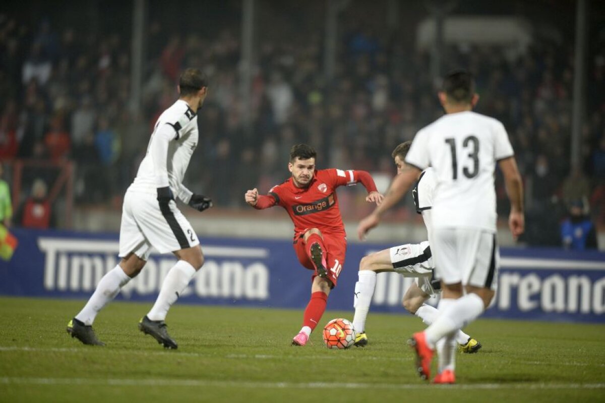 FOTO Dinamo - Astra 2-1 » "Cîinii" au cîștigat meciul grație unui gol marcat în ultimul minut și s-au calificat în semifinale