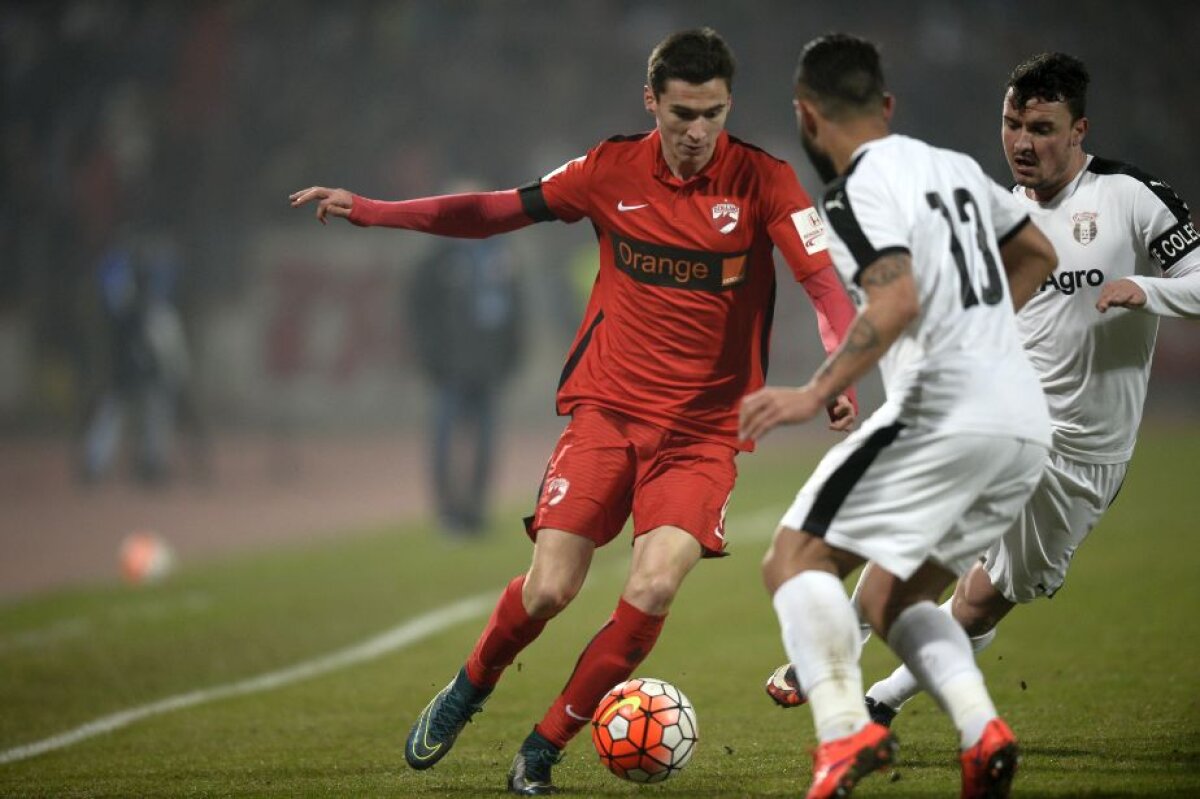 FOTO Dinamo - Astra 2-1 » "Cîinii" au cîștigat meciul grație unui gol marcat în ultimul minut și s-au calificat în semifinale