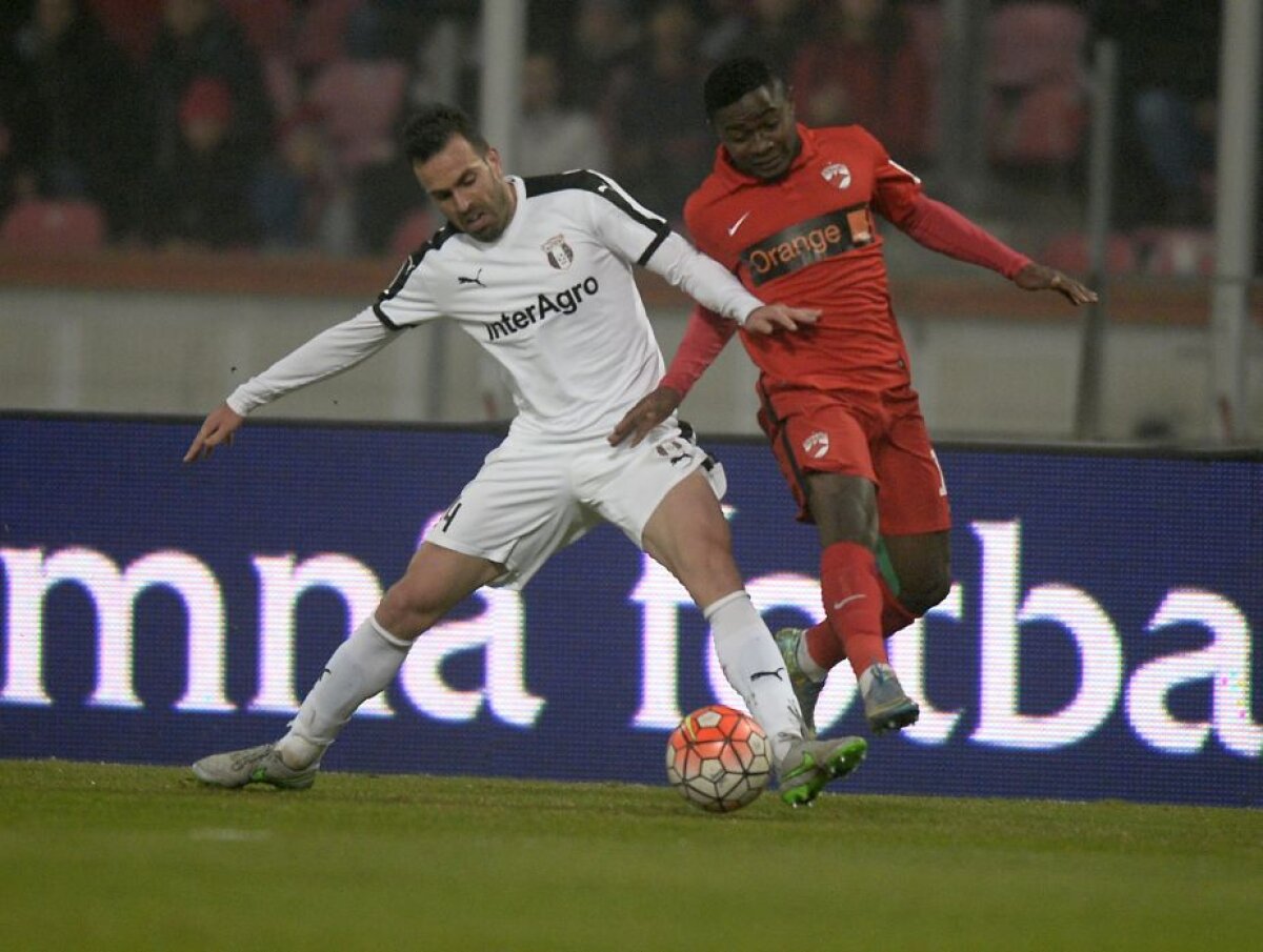 FOTO Dinamo - Astra 2-1 » "Cîinii" au cîștigat meciul grație unui gol marcat în ultimul minut și s-au calificat în semifinale