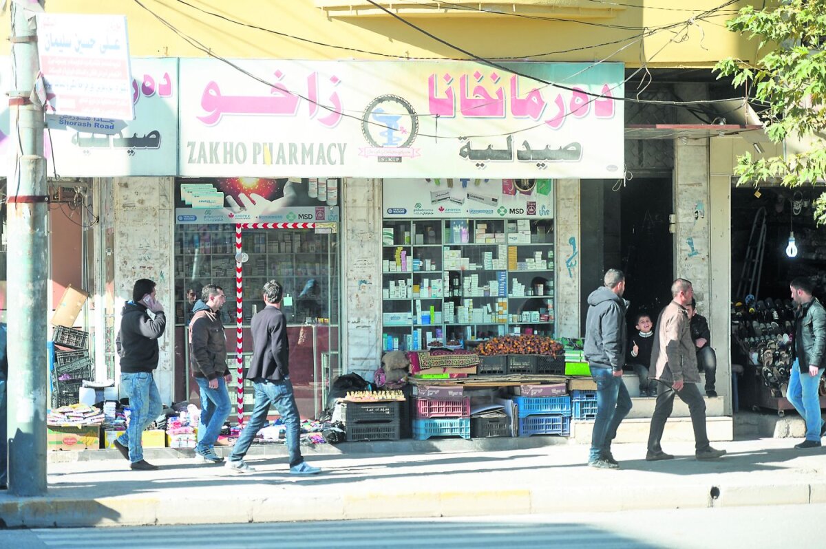 FOTO Oaza de liniște de la marginea infernului » Orașul în care antrenează Ilie Stan a fost ocolit de conflicte