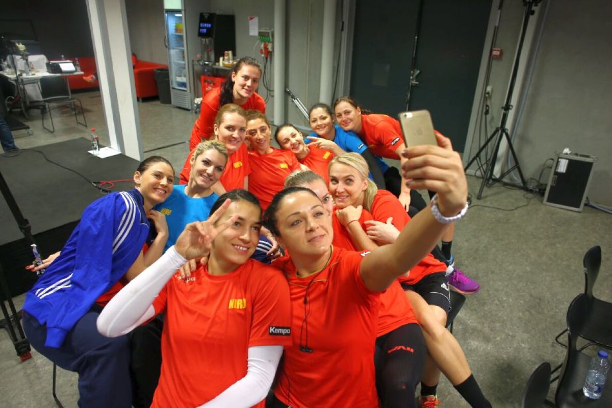 GALERIE FOTO Atmosferă și voie bună în cantonamentul naționalei de handbal a României » Ce au făcut fetele cu o zi înaintea semifinalei cu Norvegia