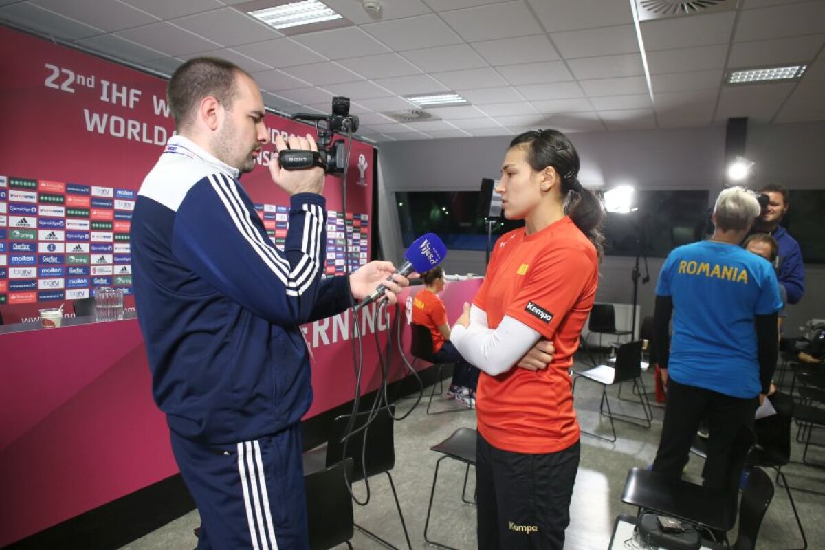 GALERIE FOTO Atmosferă și voie bună în cantonamentul naționalei de handbal a României » Ce au făcut fetele cu o zi înaintea semifinalei cu Norvegia