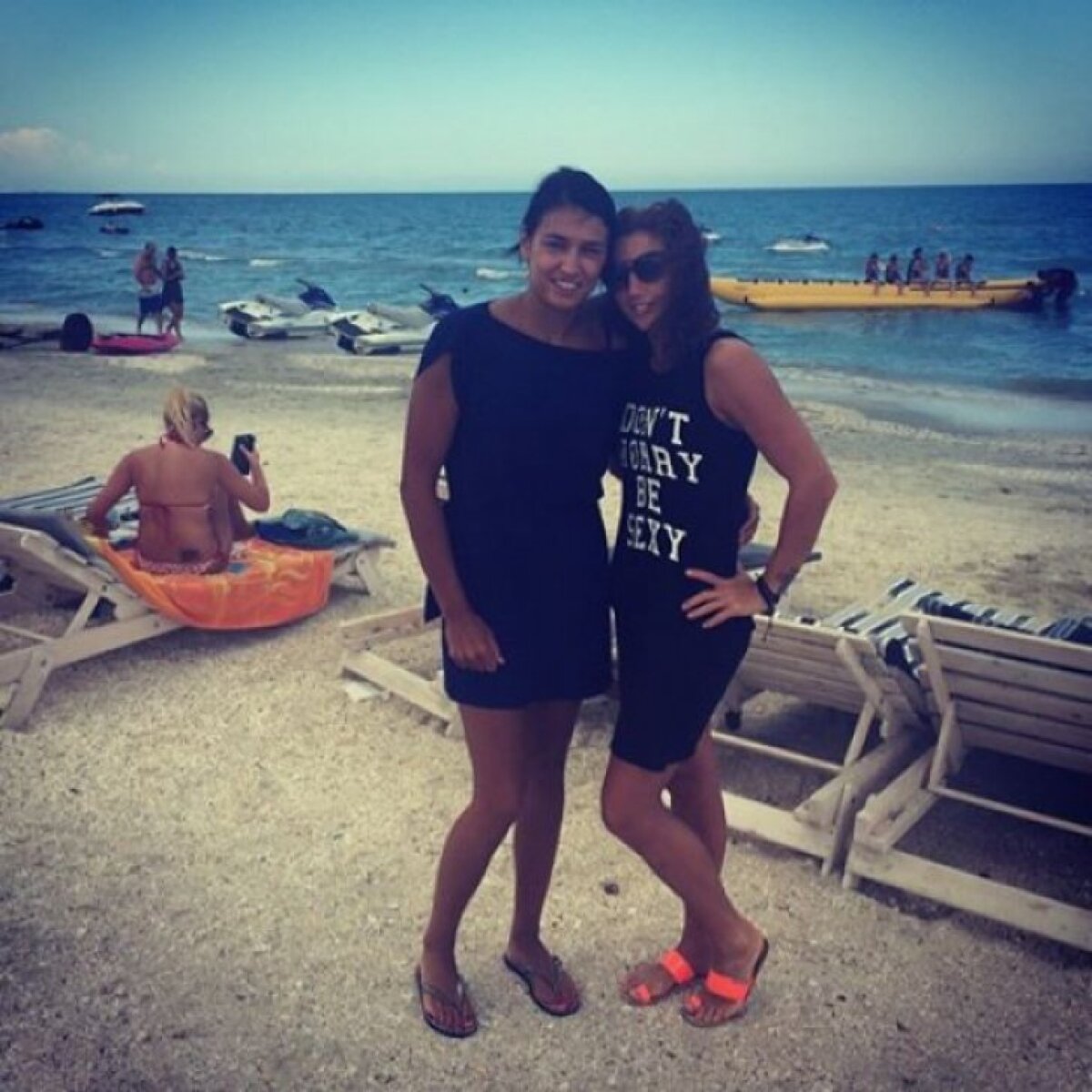 Imagini inedite și detalii picante despre eroina României la CM de handbal » Cristina Neagu a avut o relație cu un fotbalist!