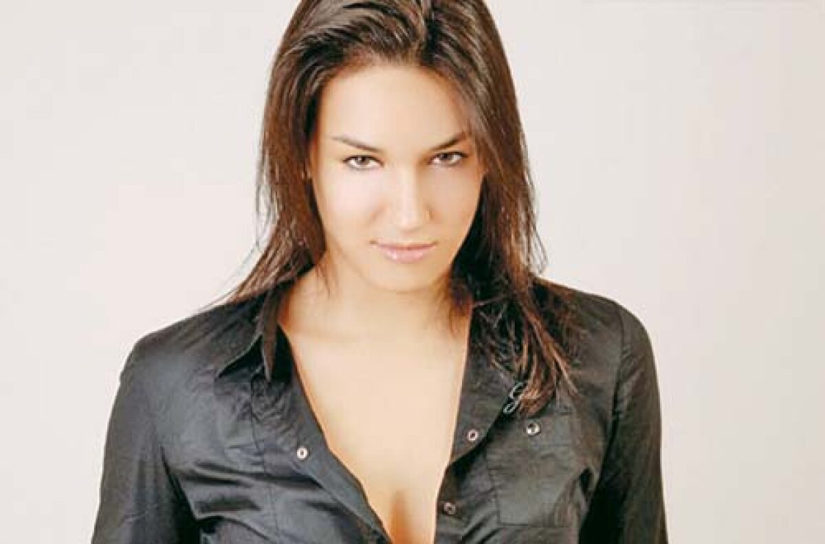 Imagini inedite și detalii picante despre eroina României la CM de handbal » Cristina Neagu a avut o relație cu un fotbalist!