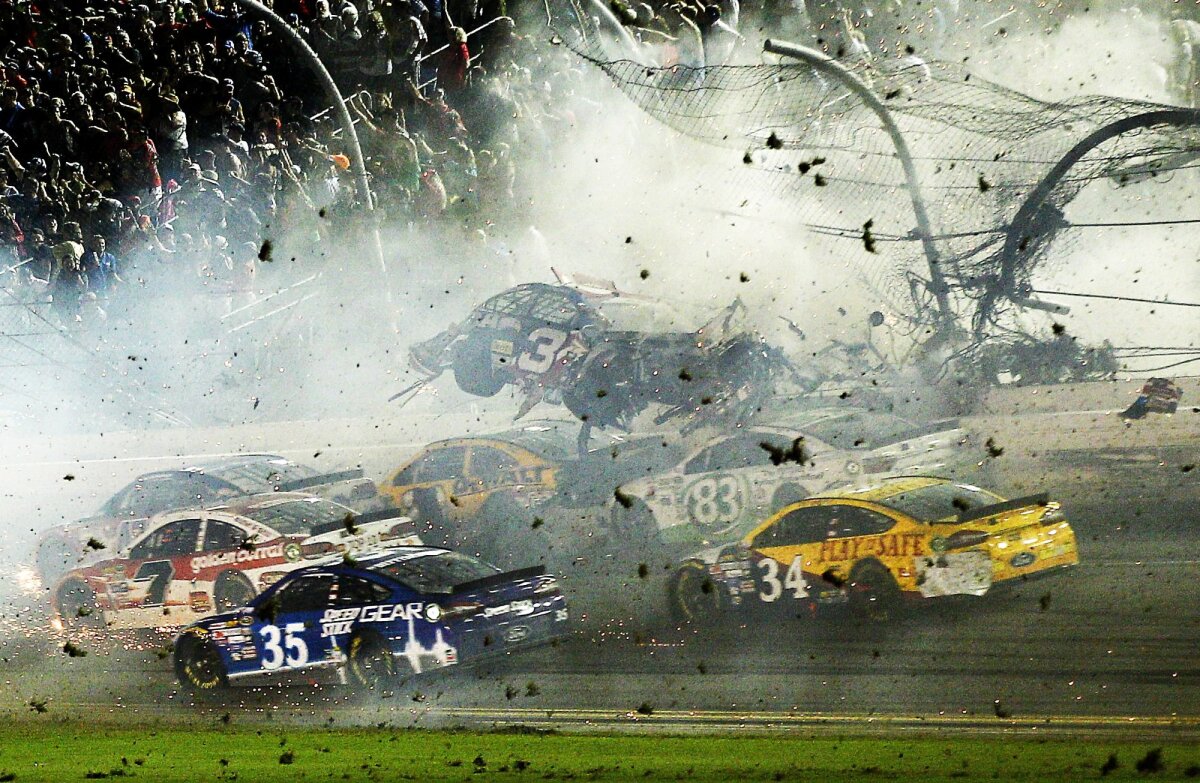 GALERIE FOTO 50 de imagini definitorii pentru 2015 » Îți mai aduci aminte de aceste evenimente?