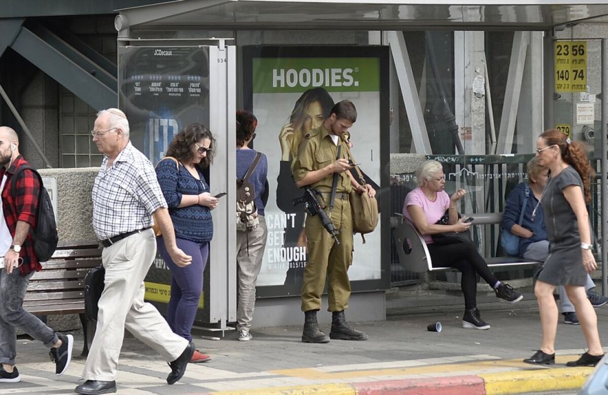 GALERIE FOTO 50 de imagini definitorii pentru 2015 » Îți mai aduci aminte de aceste evenimente?