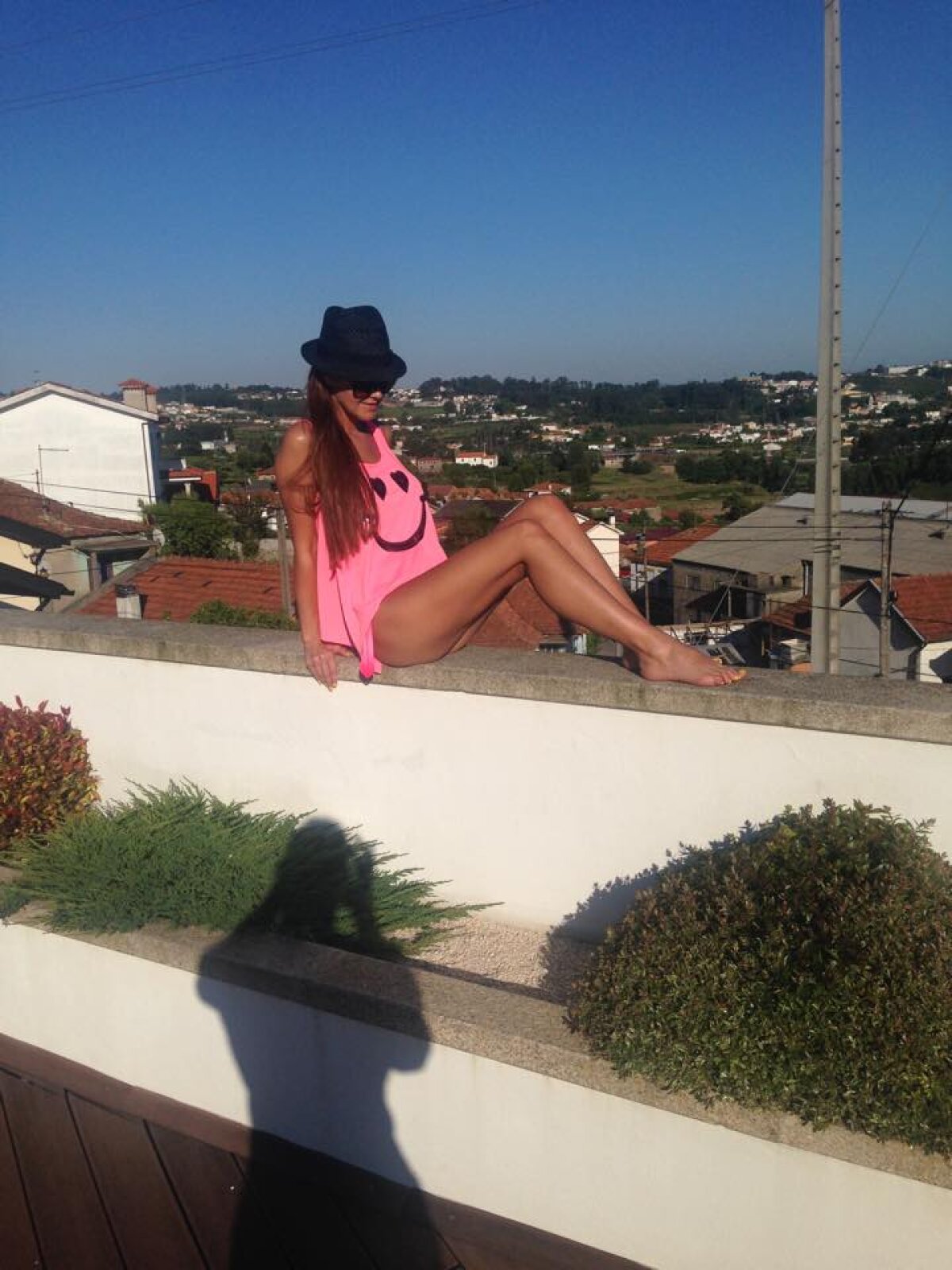 GALERIE FOTO Ea e femeia care i-a luat mințile lui Cadu! E româncă și arată trăznet » 10 imagini de senzație