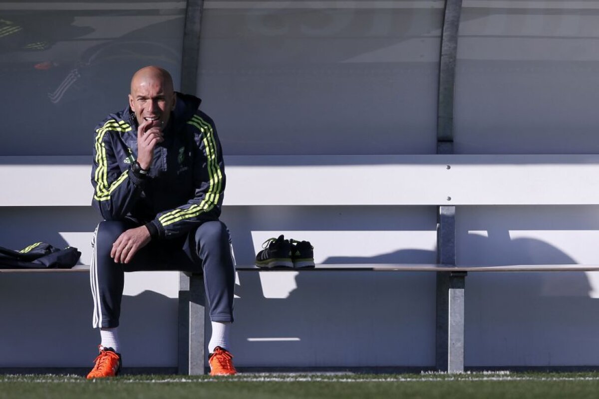 GALERIE FOTO 6.000 de oameni au asistat la primul antrenament condus de Zidane la Real Madrid