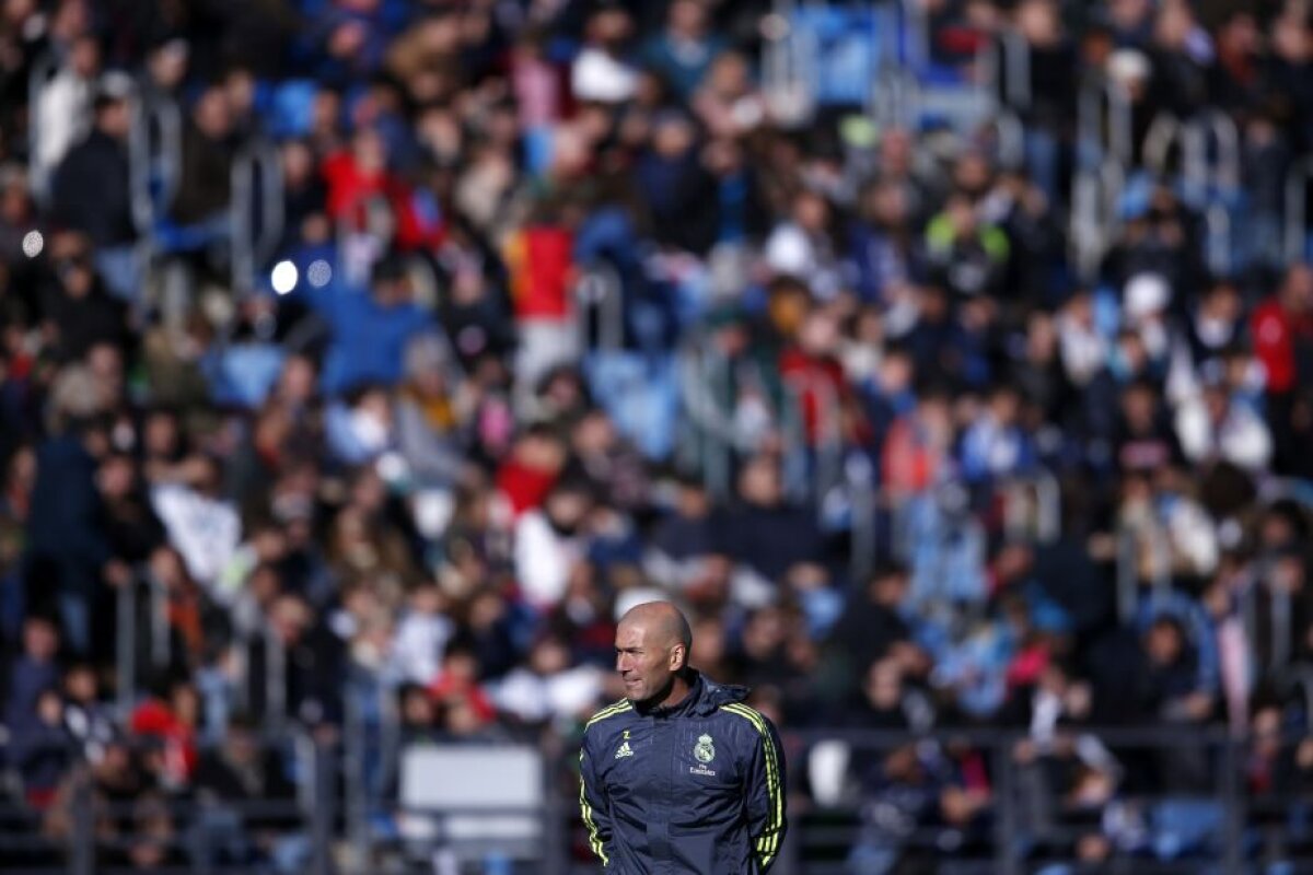 GALERIE FOTO 6.000 de oameni au asistat la primul antrenament condus de Zidane la Real Madrid