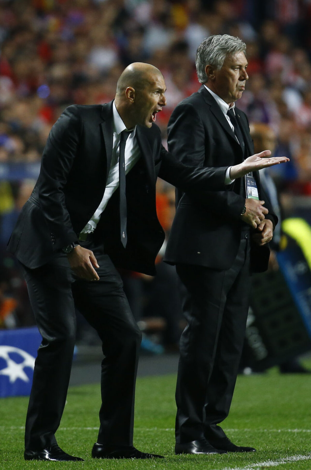 FOTO Zizou îl asalta pe Ancelotti » În finala Ligii din 2014, Zidane urla la jucătorii lui Real deși antrenorul principal era lîngă el. Acum, francezul e numărul 1