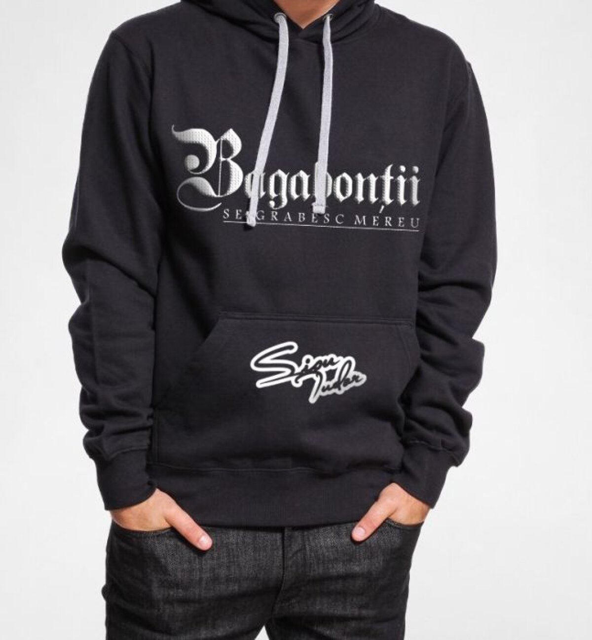 Un "bagabont" la reunire! Un stelist s-a prezentat la vizita medicală cu versurile unui traficant şi consumator de droguri condamnat pe haine