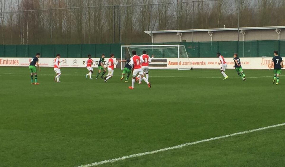 GALERIE FOTO Azi a avut loc duelul românilor în Anglia » Vlad Dragomir a marcat pentru Arsenal U18