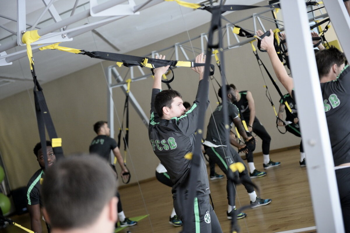 GALERIE FOTO TRX și spinning la Stejarii » Reghe nu îi menajează pe steliști înainte de plecarea în Antalya