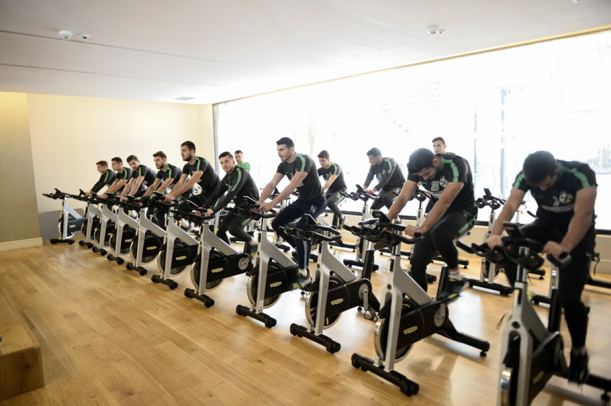 GALERIE FOTO TRX și spinning la Stejarii » Reghe nu îi menajează pe steliști înainte de plecarea în Antalya