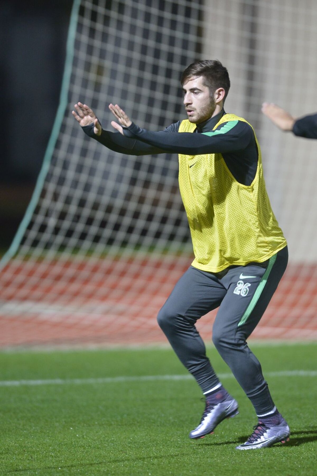 GALERIE FOTO Reghe a avut trei jucători noi la antrenamente » Ei sînt ultimii veniți în cantonamentul Stelei