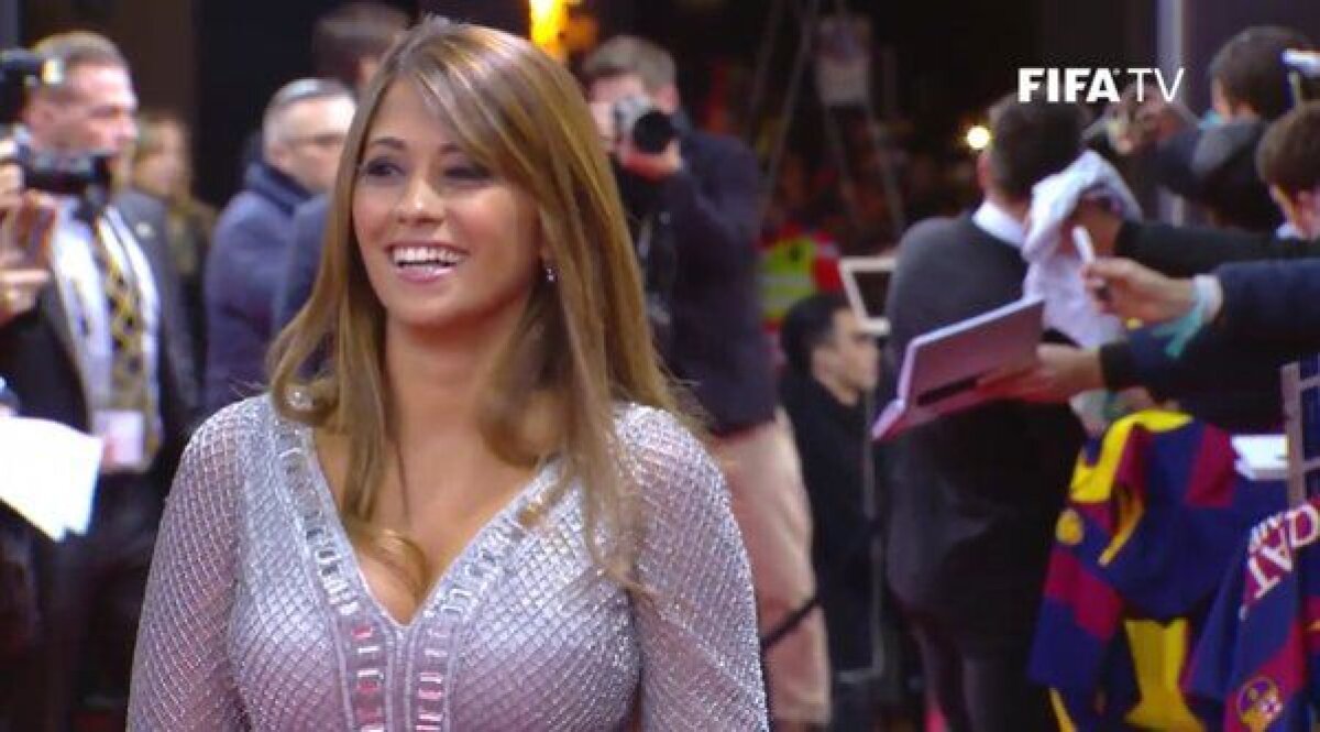 FOTO Iubita lui Messi a fost cea care a impresionat la Balonul de Aur » Ținută super-mulată pentru Antonella, costum sobru pentru Leo