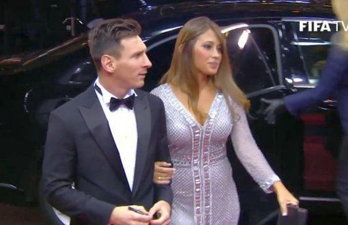 FOTO Iubita lui Messi a fost cea care a impresionat la Balonul de Aur » Ținută super-mulată pentru Antonella, costum sobru pentru Leo