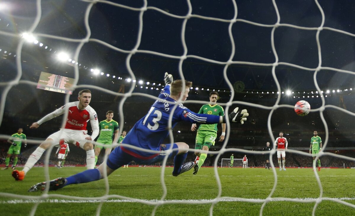 Arsene Wenger i-a adus un omagiu lui David Bowie: ”Inspirația unei generații”