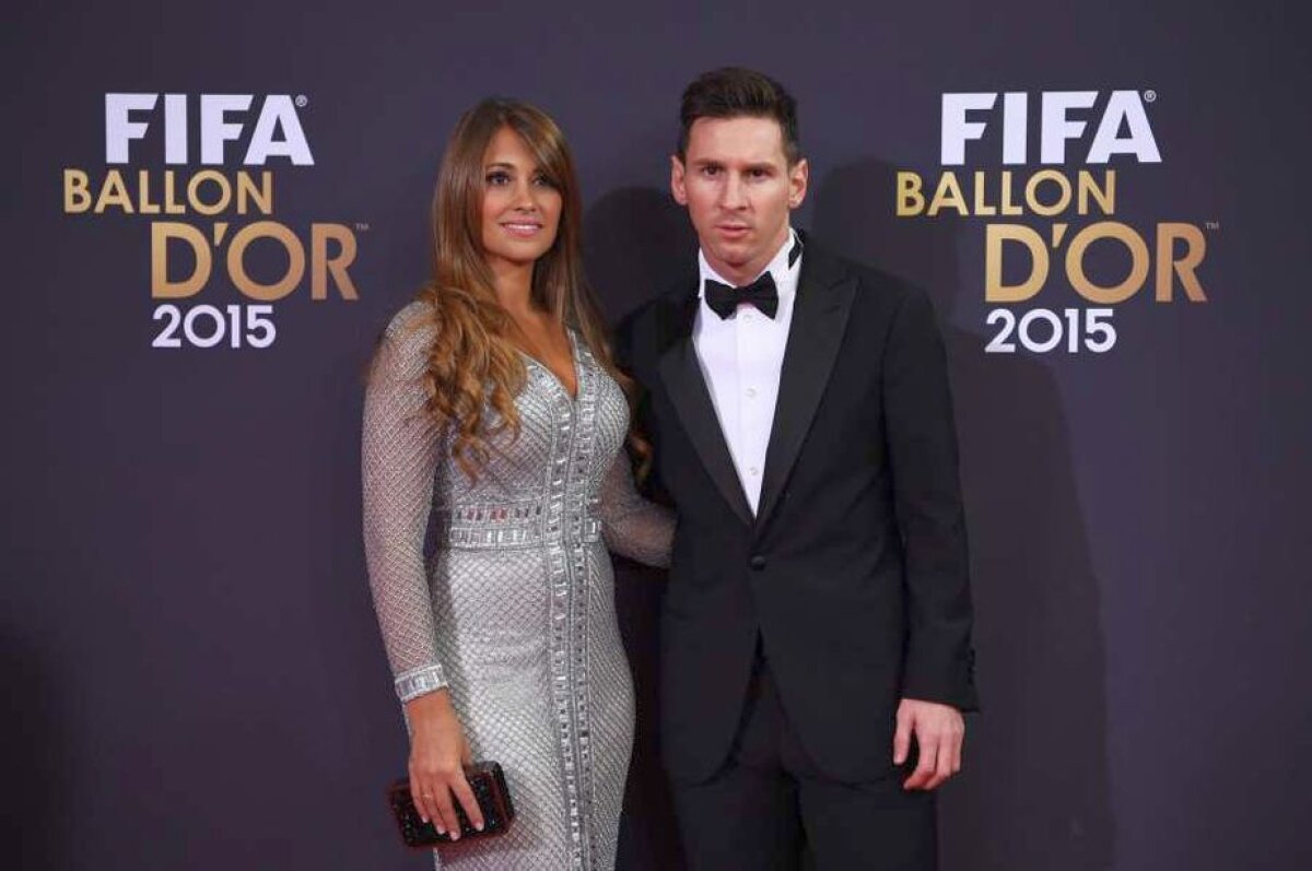 FOTO Iubita lui Messi a fost cea care a impresionat la Balonul de Aur » Ținută super-mulată pentru Antonella, costum sobru pentru Leo