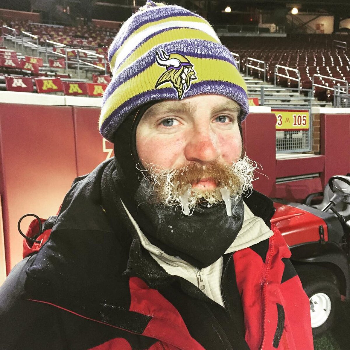 VIDEO+FOTO Steaua - Villarreal varianta NFL! Au jucat cu stadionul plin pe un frig demn de Polul Nord!