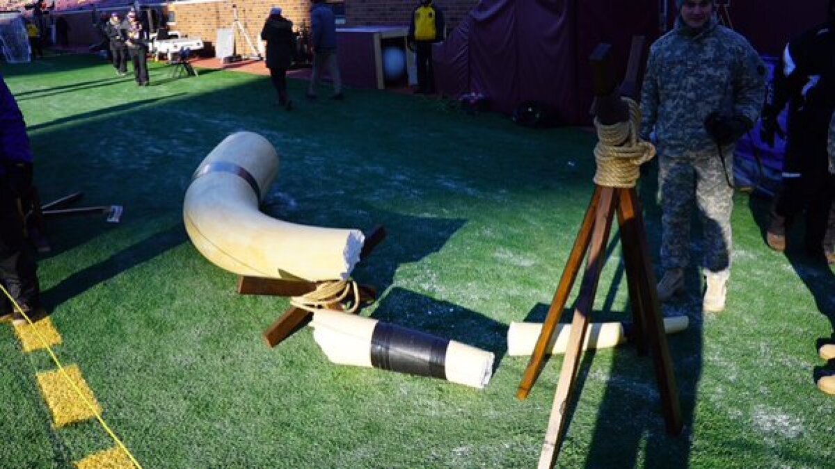 VIDEO+FOTO Steaua - Villarreal varianta NFL! Au jucat cu stadionul plin pe un frig demn de Polul Nord!
