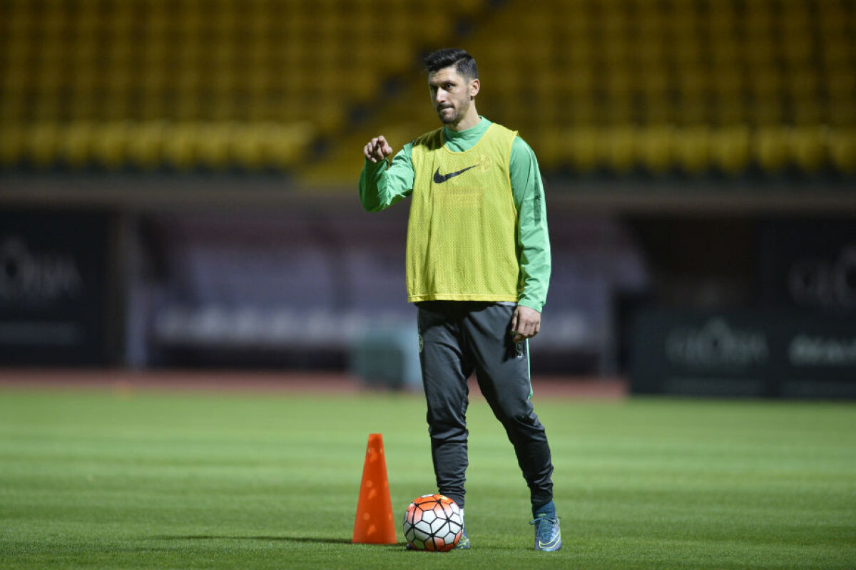 FOTO EXCLUSIV A ajuns pe mîna lui Reghe! Primele imagini cu Marica la antrenamentele Stelei