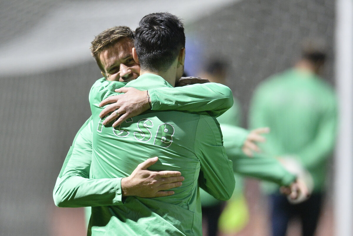 FOTO EXCLUSIV A ajuns pe mîna lui Reghe! Primele imagini cu Marica la antrenamentele Stelei