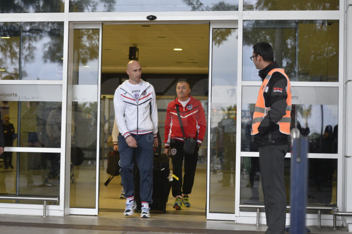 FOTO EXCLUSIV Back in business! Mutu a ajuns în Antalya cu lotul lui ASA