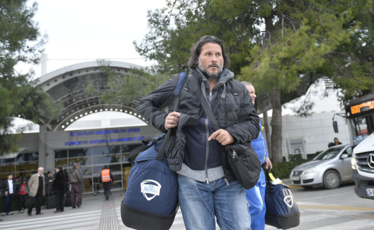 FOTO EXCLUSIV Back in business! Mutu a ajuns în Antalya cu lotul lui ASA