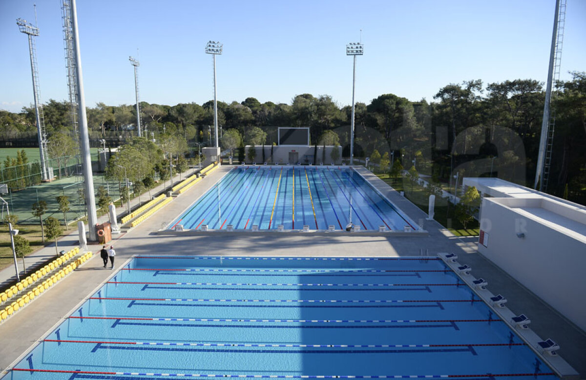 Ce nu găsești în România » Superbazin olimpic în ţara fără nataţie. Fotografii uimitoare 