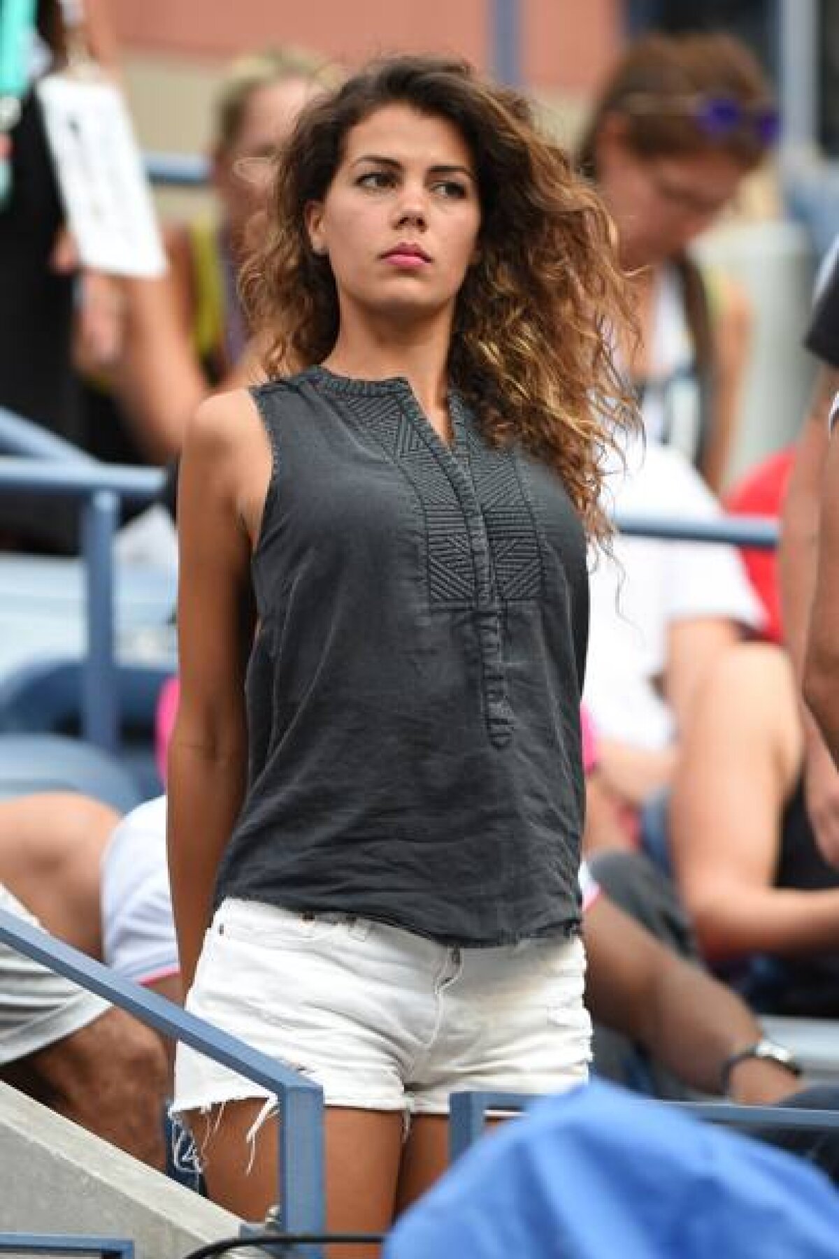 GALERIE FOTO Ea e femeia care îl susține pe Tsonga la fiecare meci 