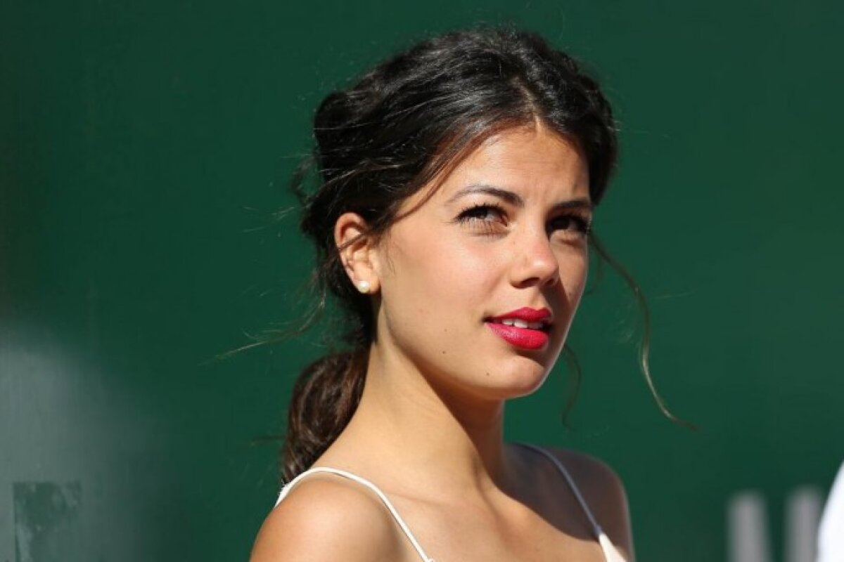 GALERIE FOTO Ea e femeia care îl susține pe Tsonga la fiecare meci 