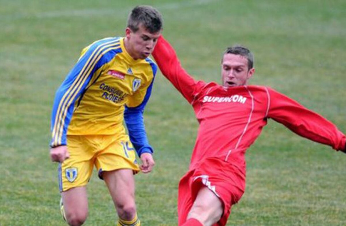 Puțintelu achiziții » CSU Craiova face cumpărături de criză: un fost fotbalist dorit de Dinamo și unul trecut pe la rivala FC U